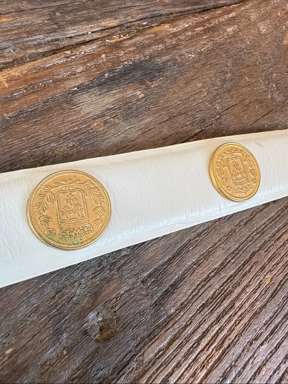 Emily Daniell white leather gold toned coin vintage belt 29-34 waist